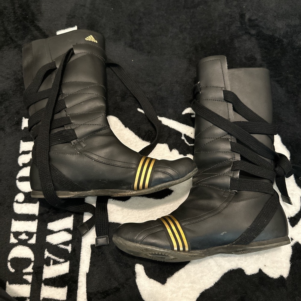 RARE ADIDAS BOXING BOOTS 39